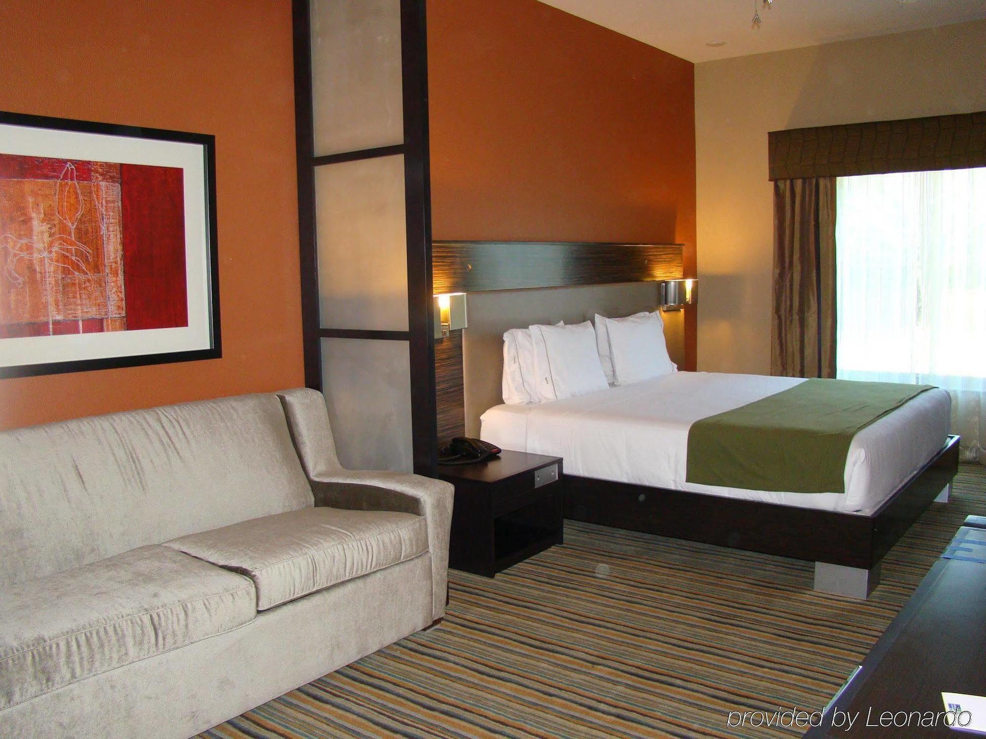 Holiday Express & North At Preston By Ihg Hotel